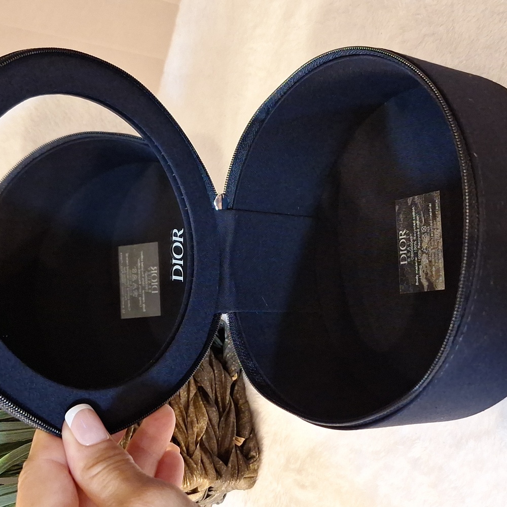 Dior Round Mirrored Vanity Bundle - Picture 3 of 6